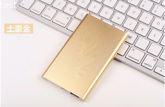 OEM Logo china gift items set wedding gift External Battery Portable power bank 2600mah gift
